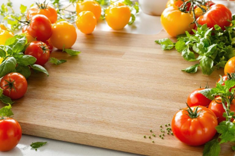 Je ne mets jamais mes tomates au frigo : voici pourquoi (et ce que je fais à la place).jpg