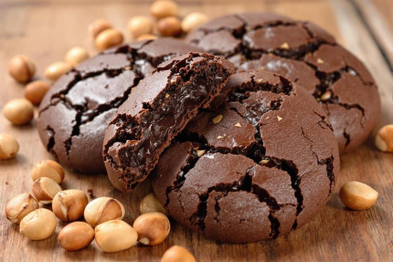 Ces cookies double chocolat cachent un ingrédient croquant que vous allez adorer.jpg
