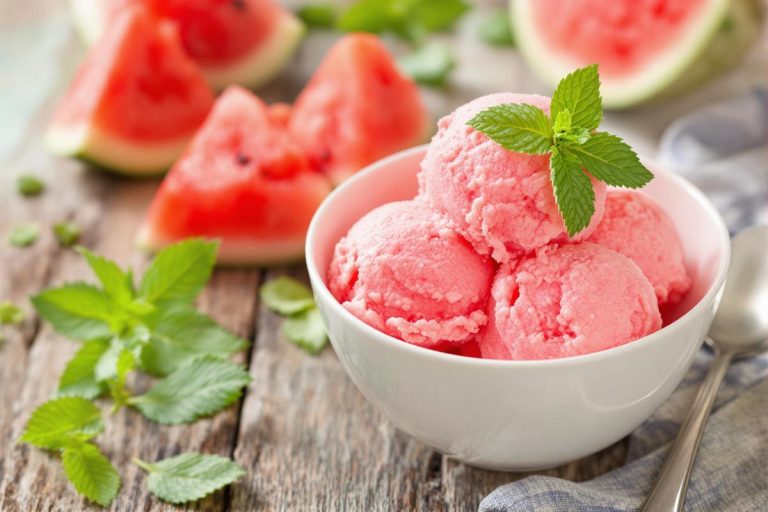 Sorbet pastèque-menthe maison à la sorbetière, ultra rafraîchissant après la canicule.jpg