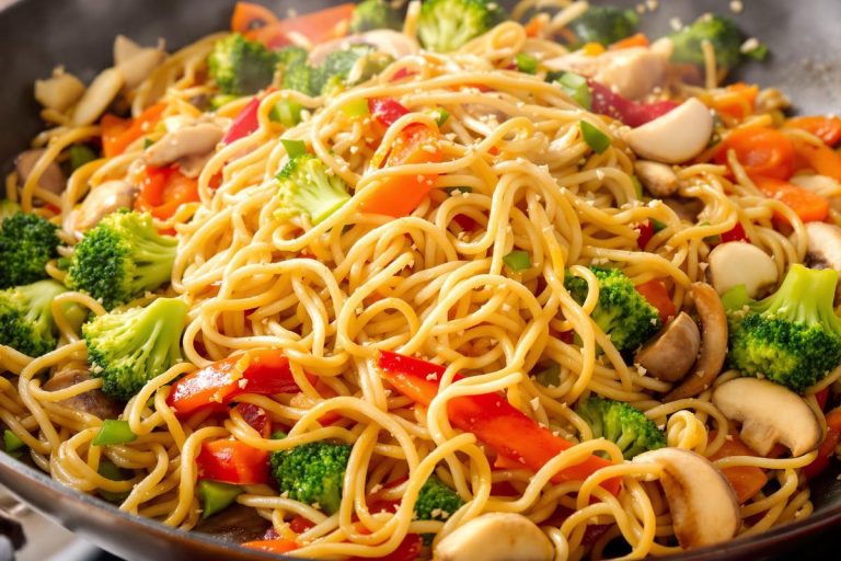 « En 15 minutes » : mon wok de nouilles aux légumes croquants.jpg