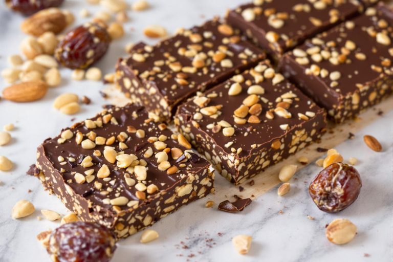 « Zéro cuisson » : mes barres maison aux dattes, noix et chocolat noir.jpg